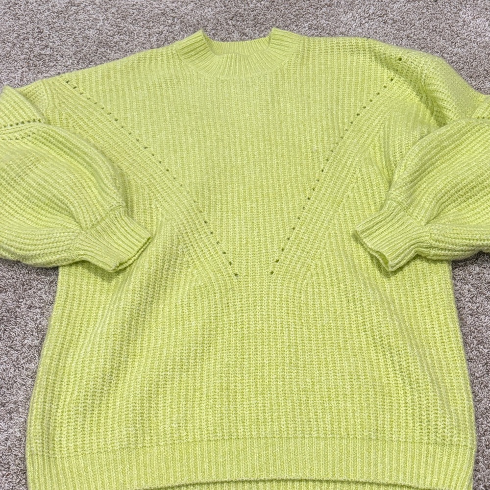 ⭐️2/$10 - Lime Green Women's Sweater